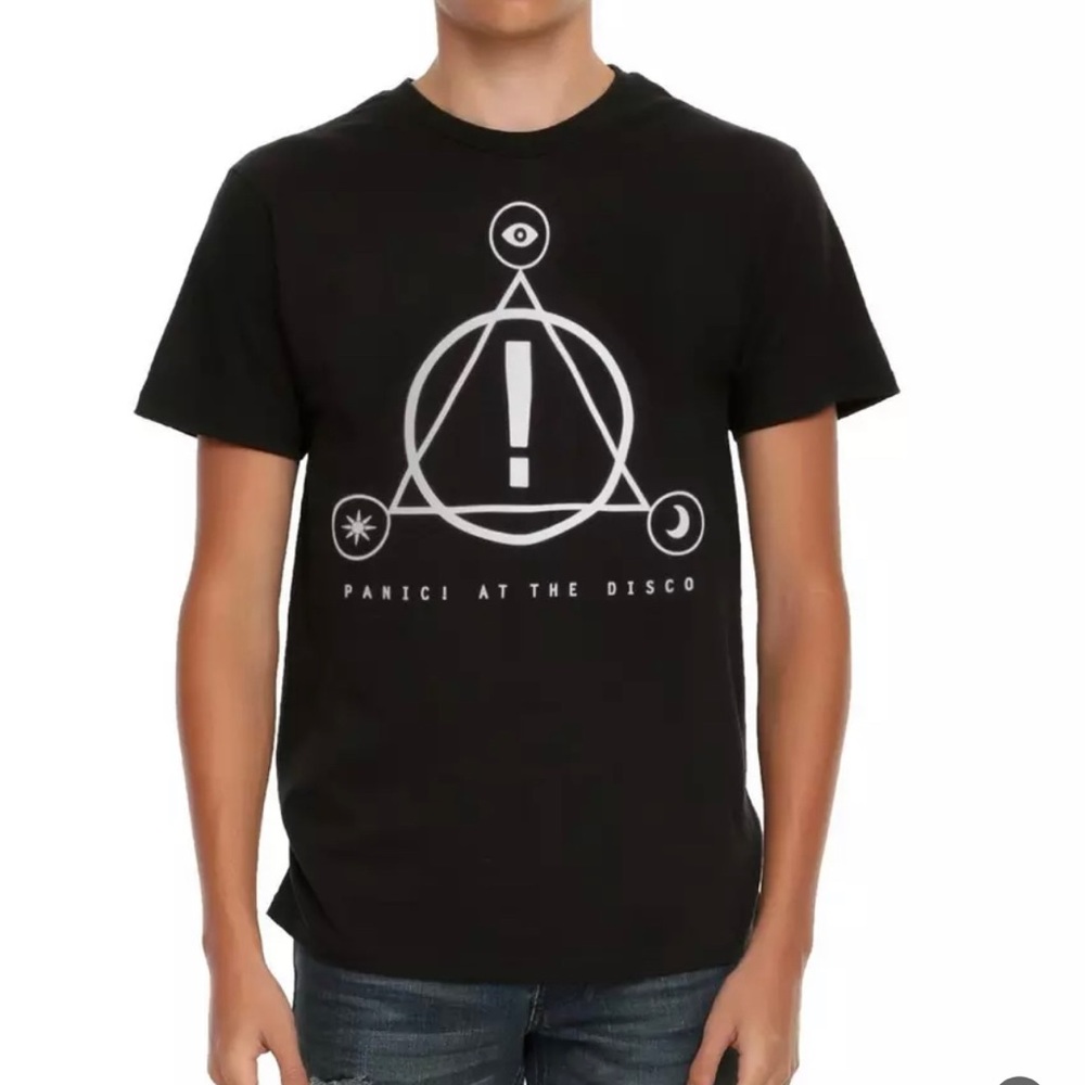 Hot Topic Tee - Picture 5 of 5